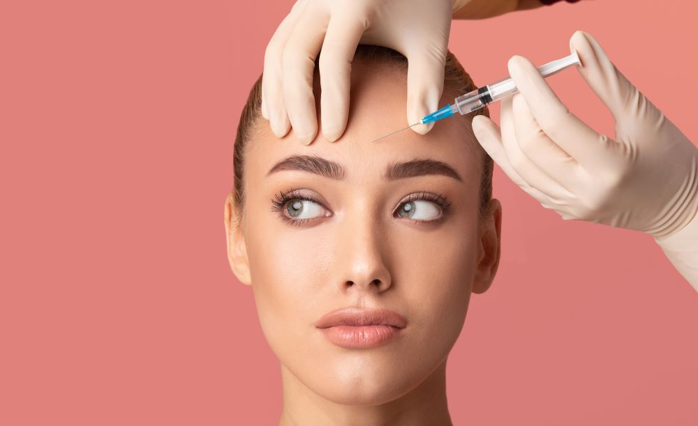 BotoxMythsYLSC A woman receiving Botox by her injector.